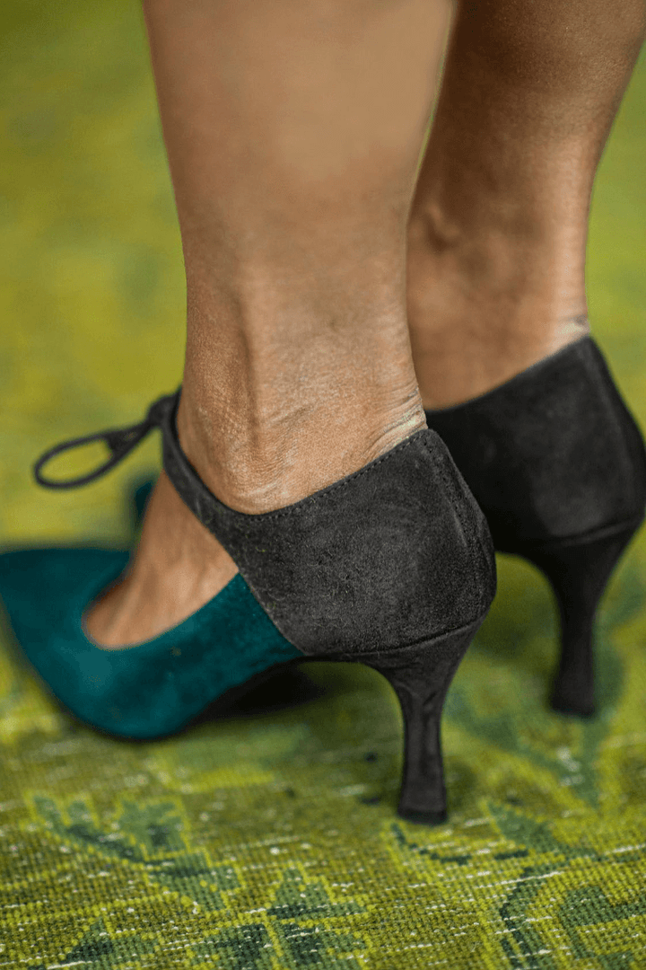 LUCREZIA | ANKLE STRAP PUMP