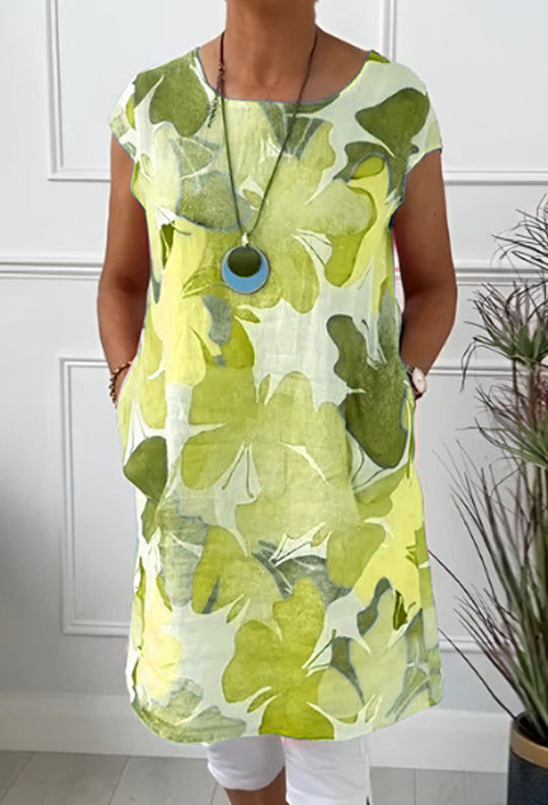Maree - Elegant comfortable dress with butterfly print for a chic and casual style