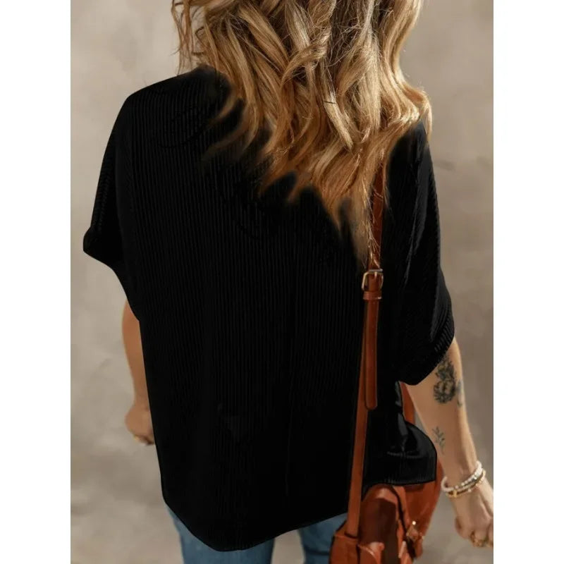 Cotton t-shirt "Friends Catch-Up" – Chic & casual