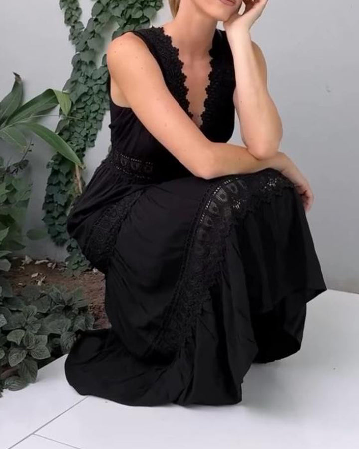 ALYSSA | Sleeveless Midi Dress with V-Neck and Delicate Lace Details